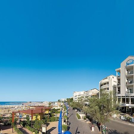 Hotel Prestige Cattolica Exterior photo