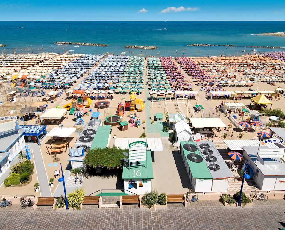 Hotel Prestige Cattolica Exterior photo